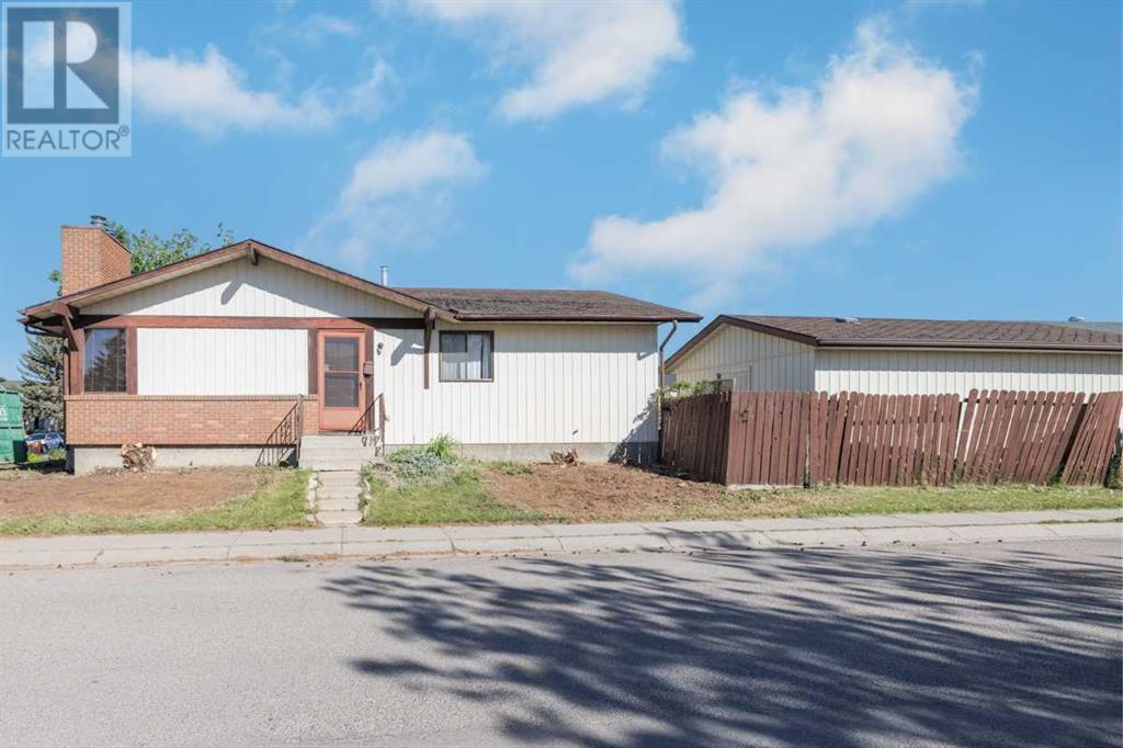 30 Aberdare Road Ne, Calgary, Alberta  T2A 6V9 - Photo 1 - A2224515