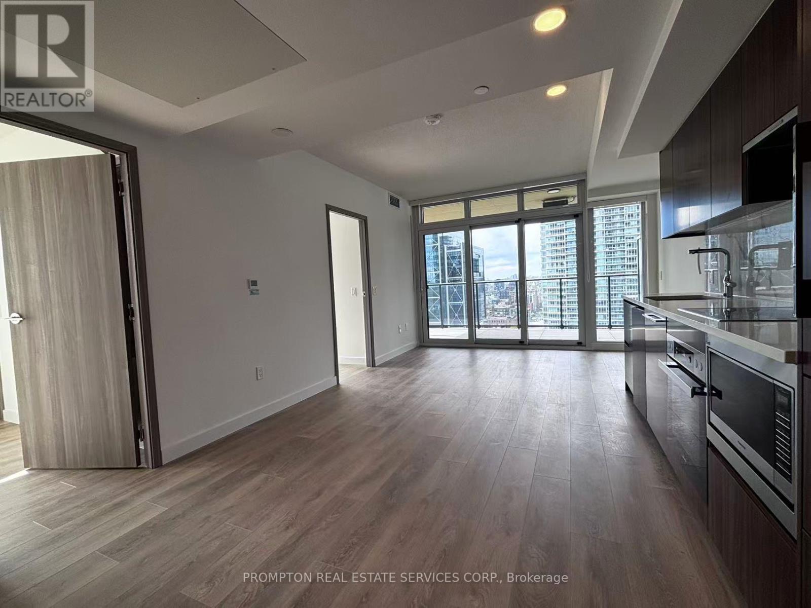 2203 - 3 Concord Cityplace Way, Toronto (Waterfront Communities), Ontario  M5V 0X3 - Photo 2 - C12186748