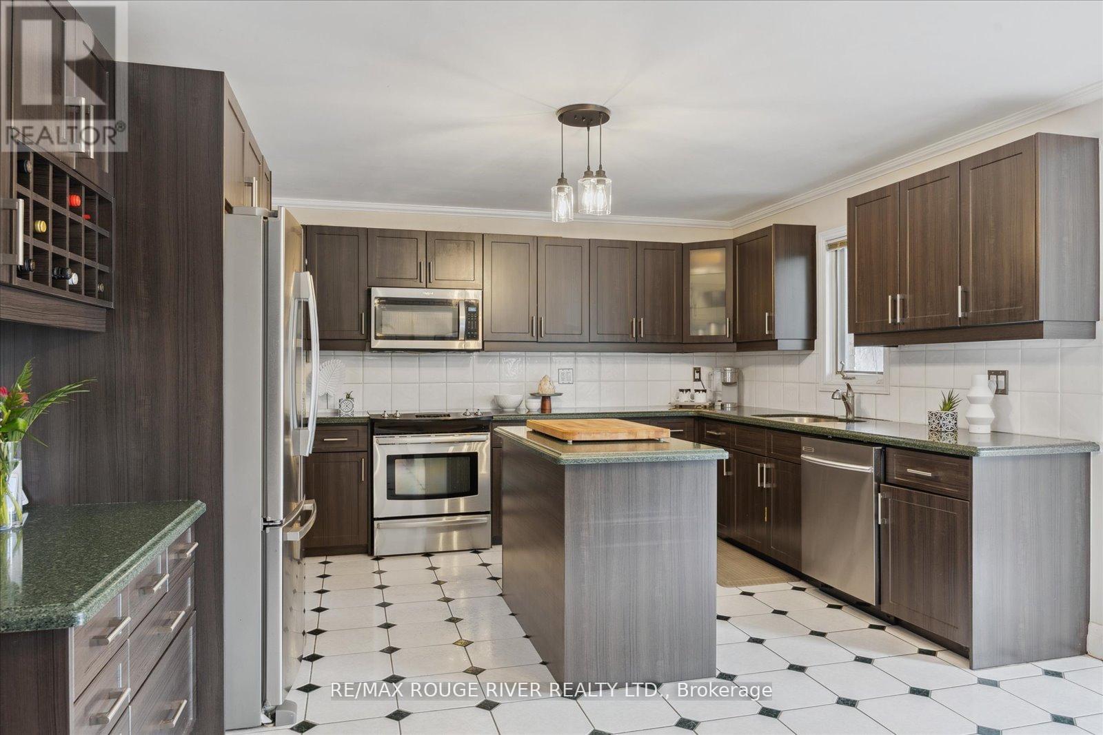 921 Duncannon Drive, Pickering, Ontario  L1X 2M4 - Photo 17 - E12186774