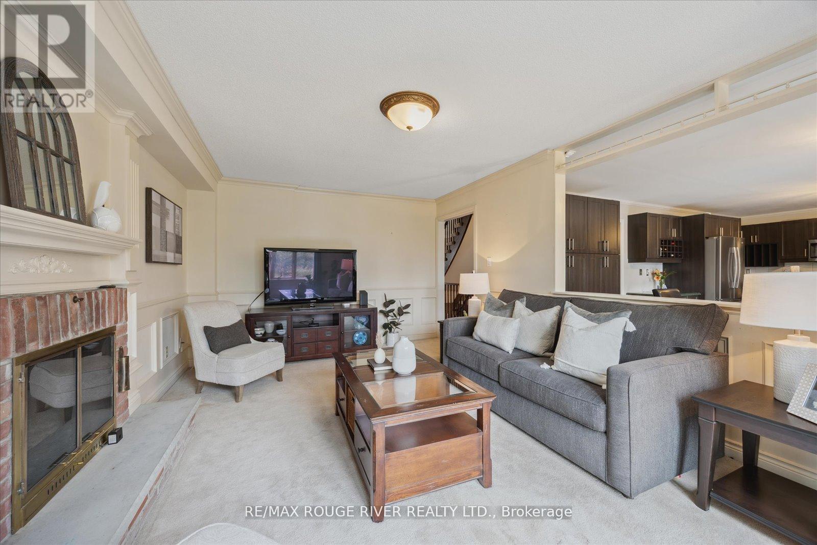 921 Duncannon Drive, Pickering, Ontario  L1X 2M4 - Photo 9 - E12186774