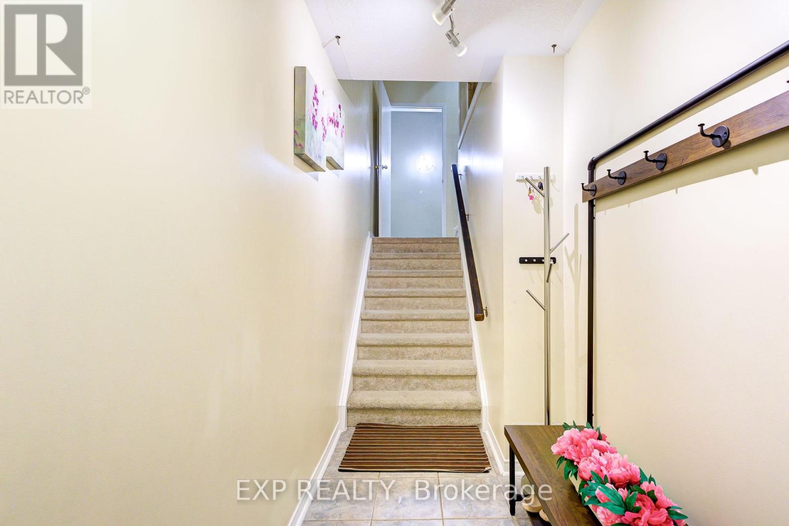 Property at 12 - 24 SPRAGGINS LANE image 4