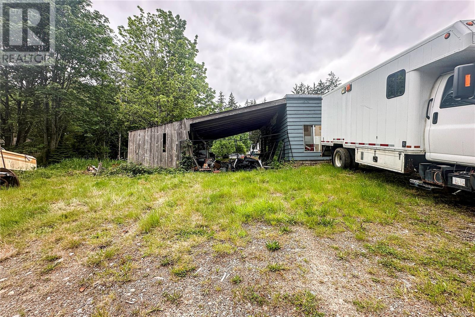 670 Quathiaski Cove Rd, Quadra Island, British Columbia  V0P 1N0 - Photo 11 - 1000548