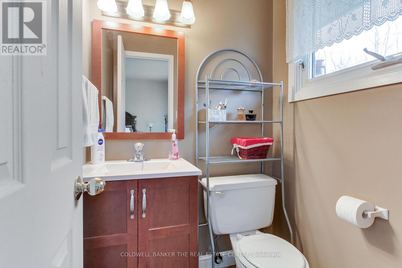 1324 Shore Acres (County Rd 3) Drive, Innisfil, Ontario  L0L 1R0 - Photo 21 - N12186736
