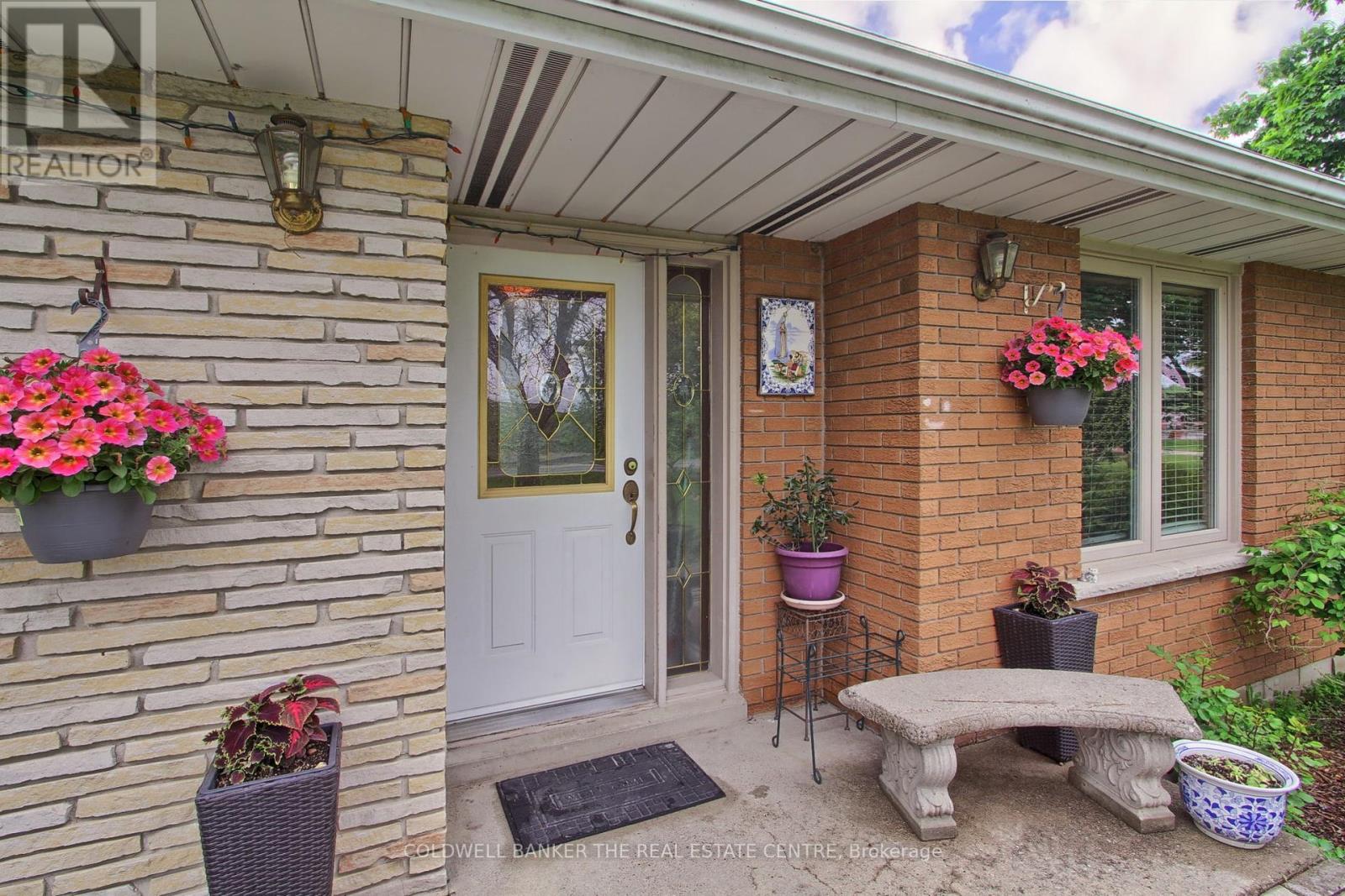 1324 Shore Acres (County Rd 3) Drive, Innisfil, Ontario  L0L 1R0 - Photo 4 - N12186736