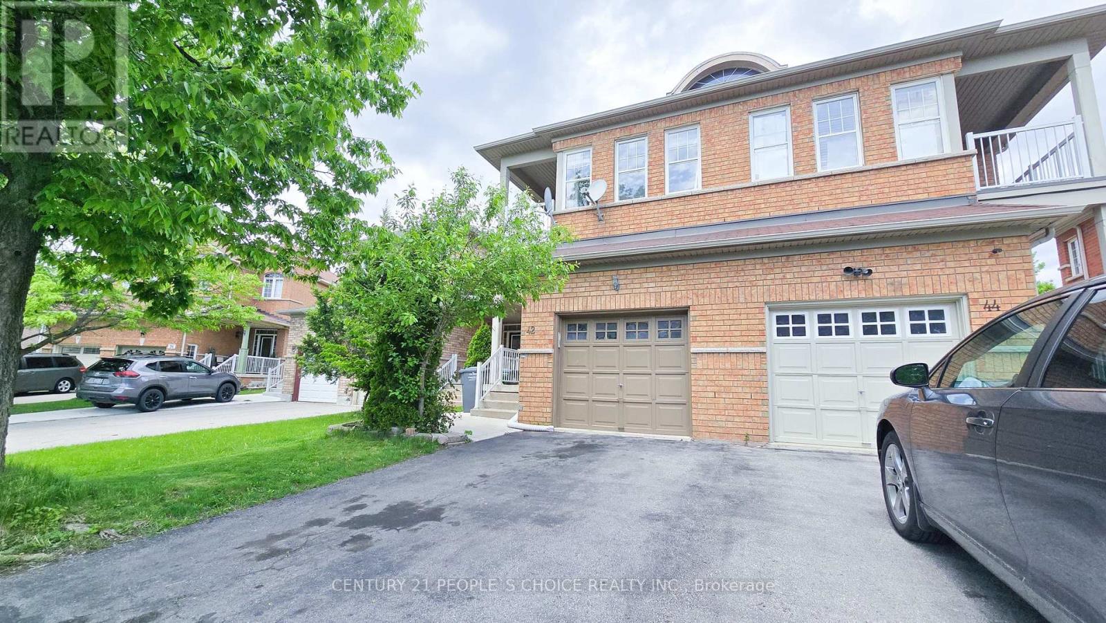 42 Deepcoral Court W, Brampton, Ontario  L6V 4P7 - Photo 1 - W12186742