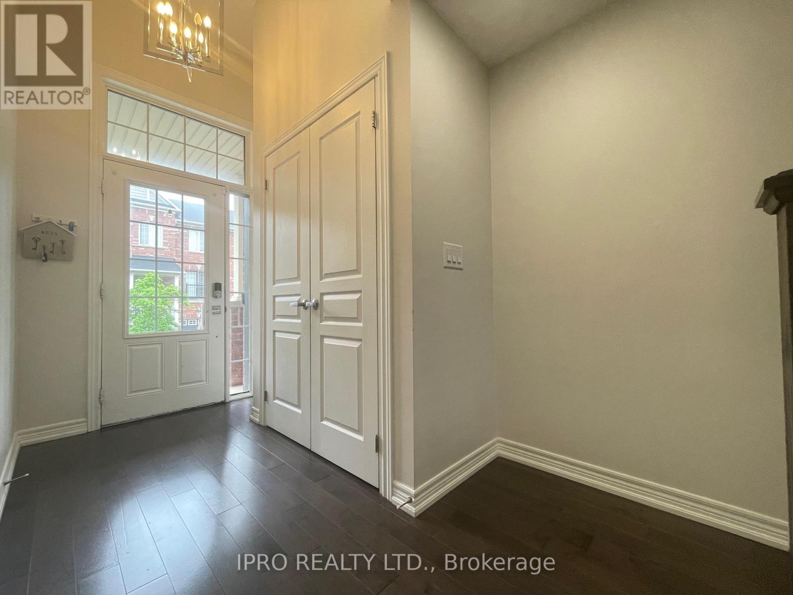 48 - 2187 Fiddlers Way, Oakville, Ontario  L6M 0L6 - Photo 2 - W12186743