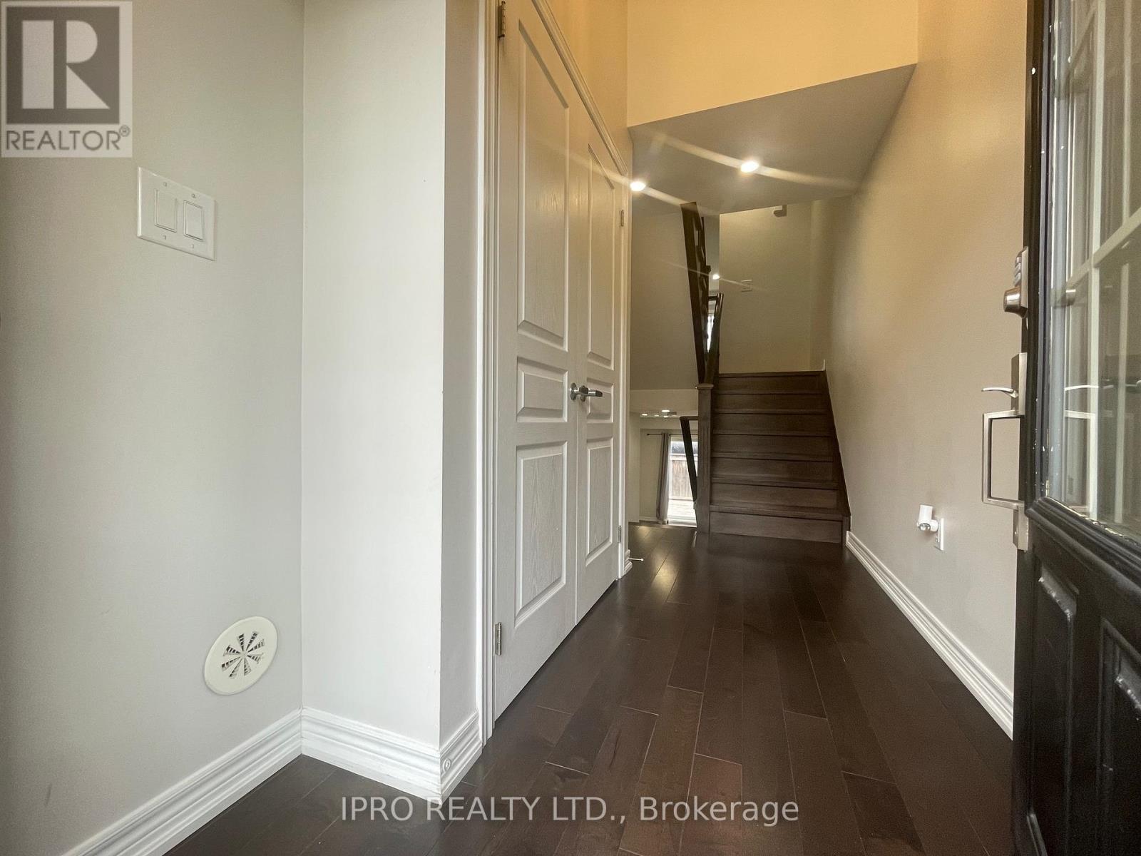 48 - 2187 Fiddlers Way, Oakville, Ontario  L6M 0L6 - Photo 3 - W12186743