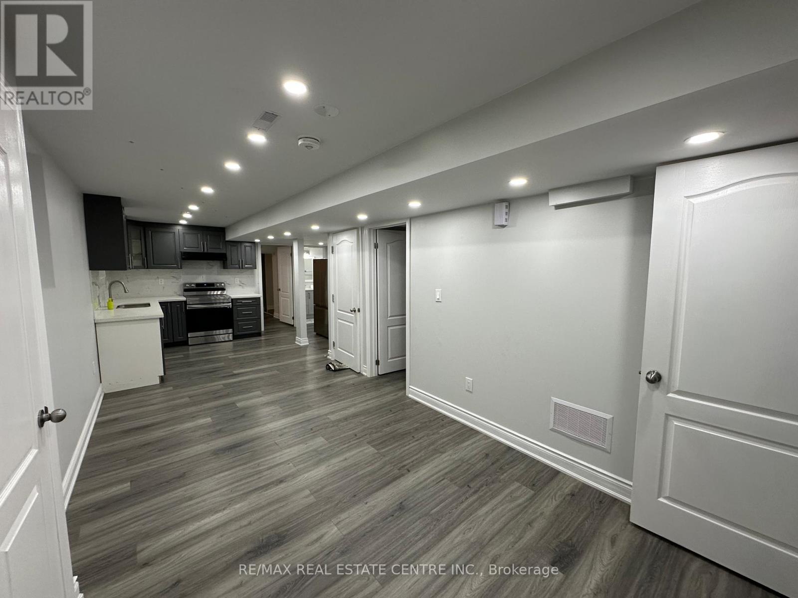 Basement - 3178 Oakview Road, Mississauga, Ontario  L5N 7N9 - Photo 4 - W12186757