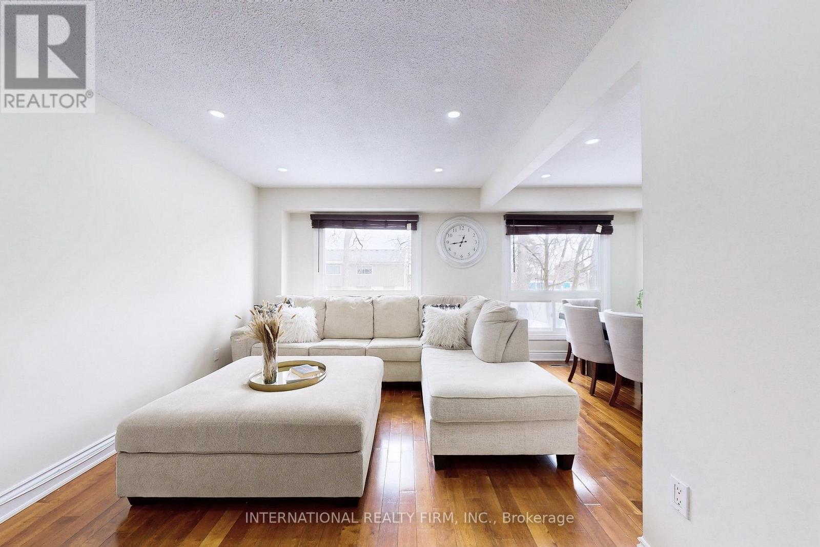 62 - 60 Hanson Road, Mississauga, Ontario  L5B 2P6 - Photo 10 - W12186787