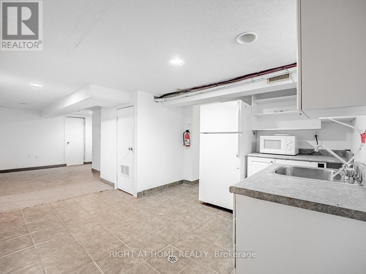 293 Albert Street, Waterloo, Ontario  N2L 3T9 - Photo 25 - X12186754