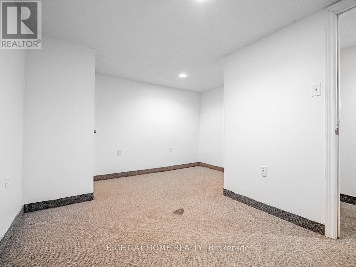 293 Albert Street, Waterloo, Ontario  N2L 3T9 - Photo 32 - X12186754