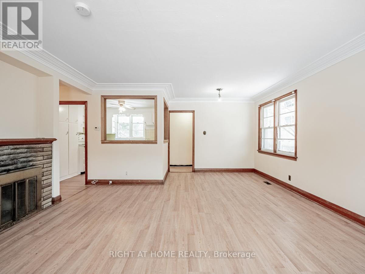 293 Albert Street, Waterloo, Ontario  N2L 3T9 - Photo 6 - X12186754