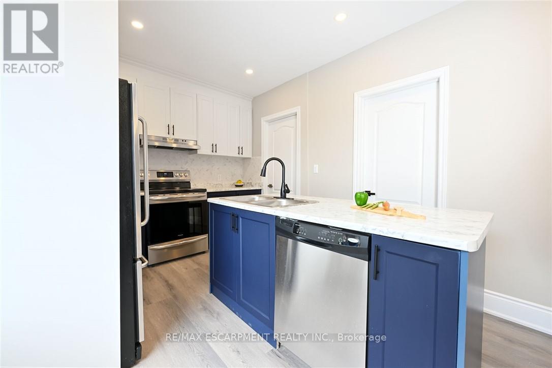 31 Greenaway Avenue, Hamilton, Ontario  L8L 6C3 - Photo 12 - X12186761