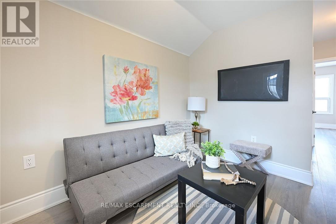 31 Greenaway Avenue, Hamilton, Ontario  L8L 6C3 - Photo 30 - X12186761