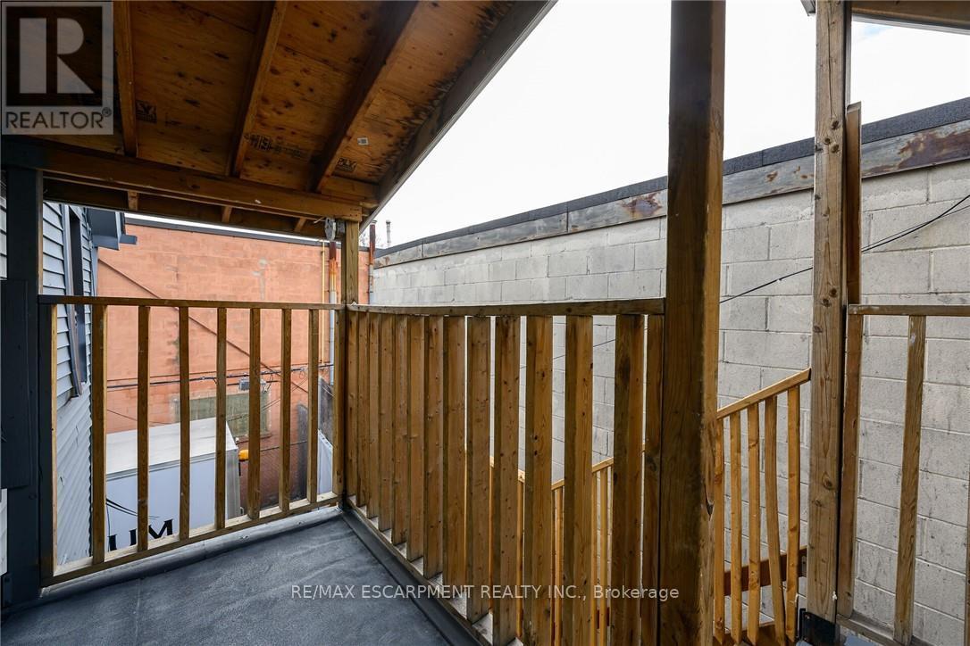 31 Greenaway Avenue, Hamilton, Ontario  L8L 6C3 - Photo 37 - X12186761