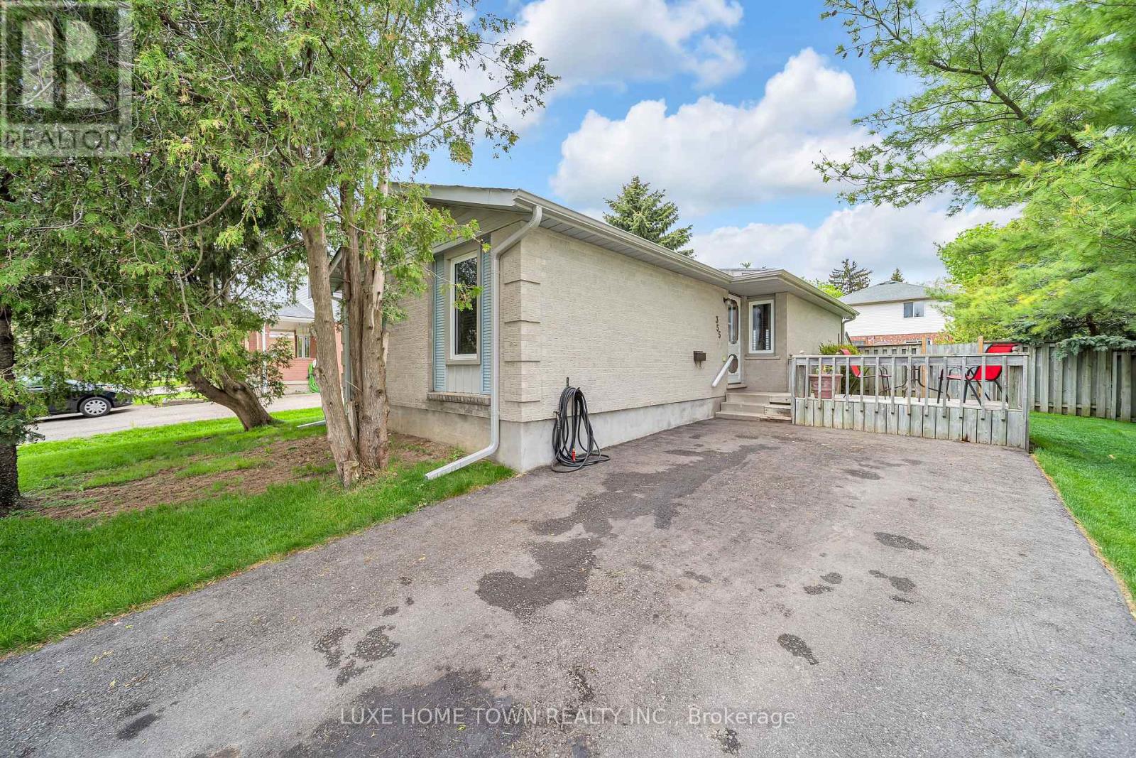 Property at 355 STORNOWAY DRIVE image 3