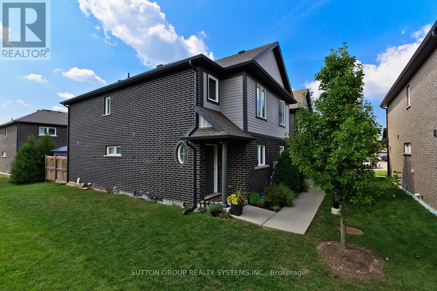 50 - 7768 Ascot Circle, Niagara Falls, Ontario  L2H 3P9 - Photo 2 - X12186770