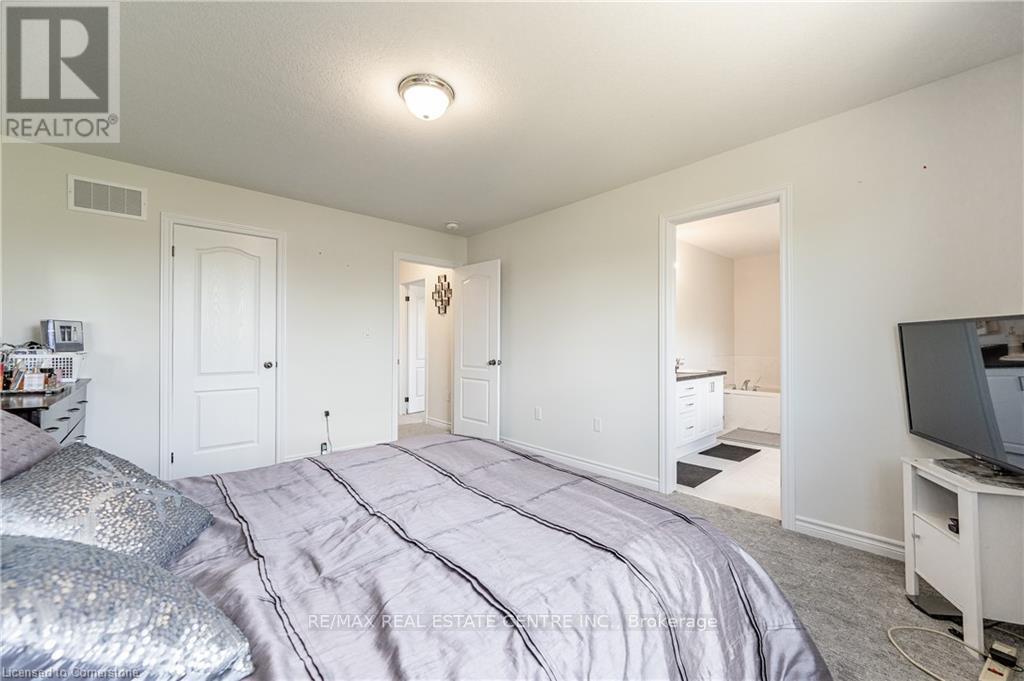 198 Jacob Street, East Zorra-Tavistock, Ontario  N0B 2R0 - Photo 15 - X12186778