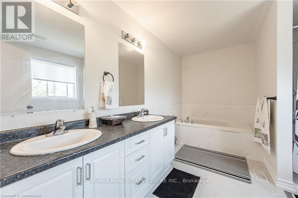 198 Jacob Street, East Zorra-Tavistock, Ontario  N0B 2R0 - Photo 16 - X12186778