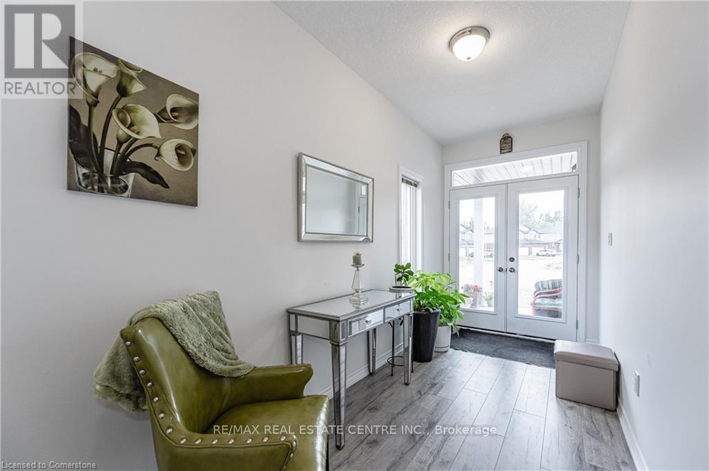 198 Jacob Street, East Zorra-Tavistock, Ontario  N0B 2R0 - Photo 4 - X12186778