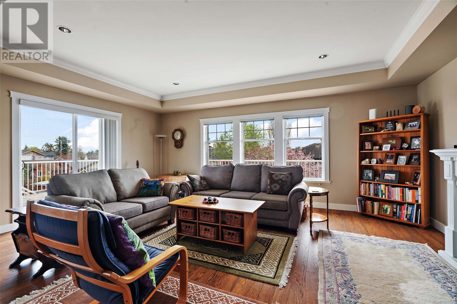 Property at 2064 Weiler Ave image 4