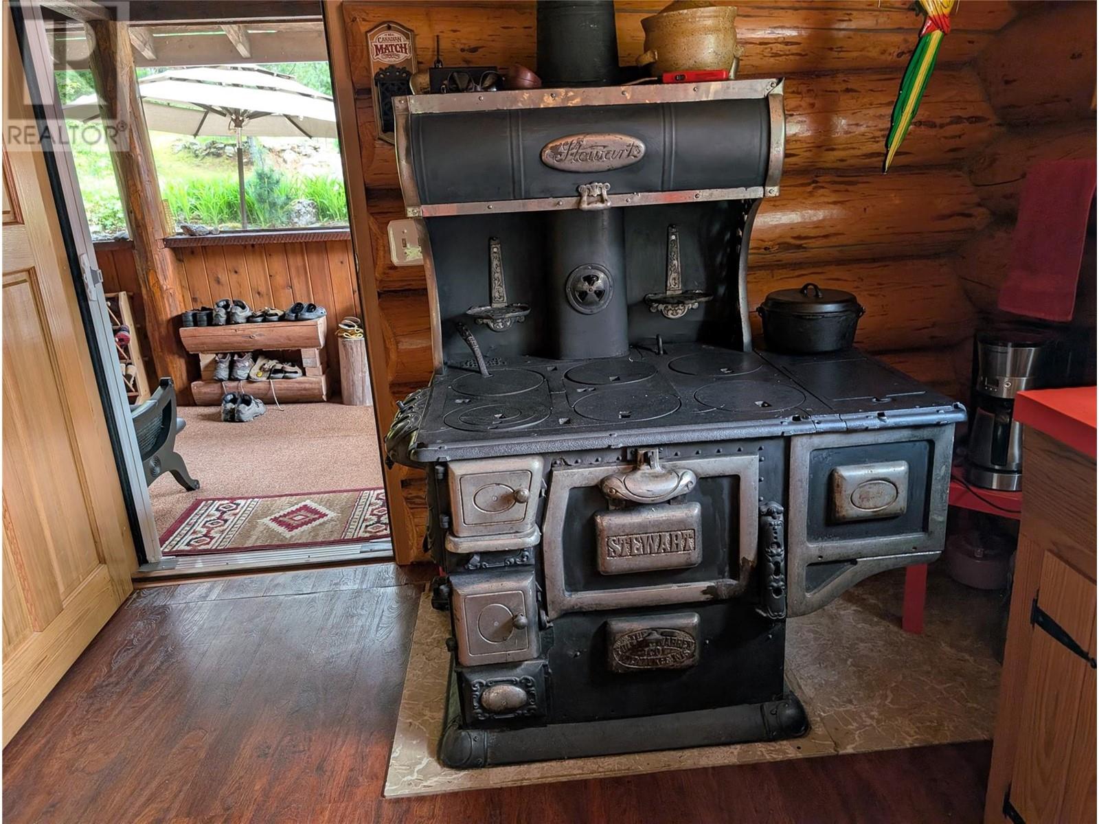 1363 Bourne Crescent, Seymour Arm, BC V0E2V2