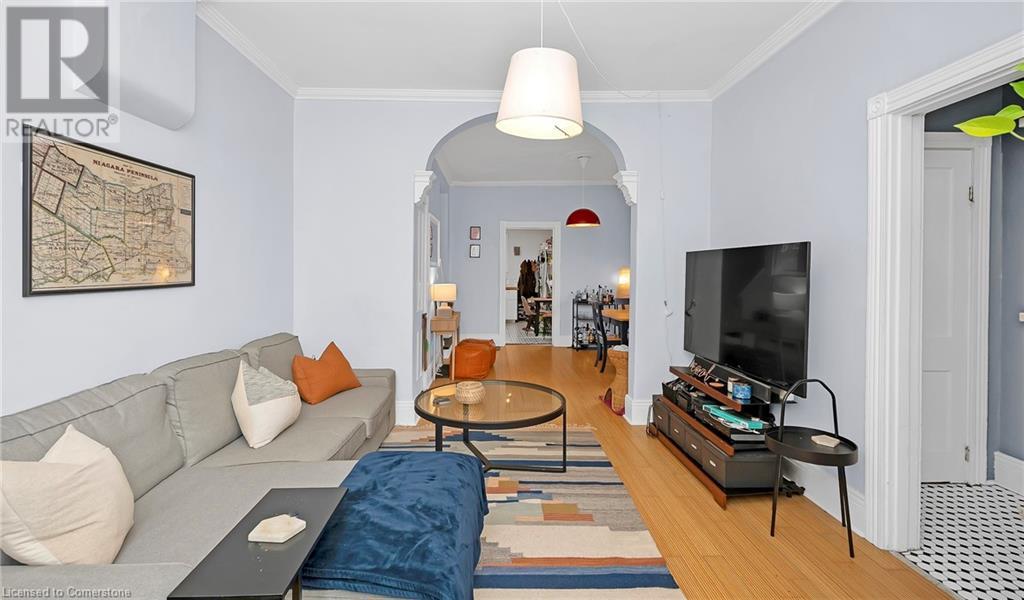 Property at 29 EMERALD Street N image 5