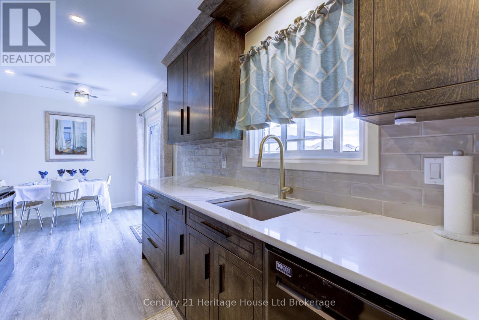 35 Tanager Drive, Tillsonburg, Ontario  N4G 1B1 - Photo 11 - X12186804