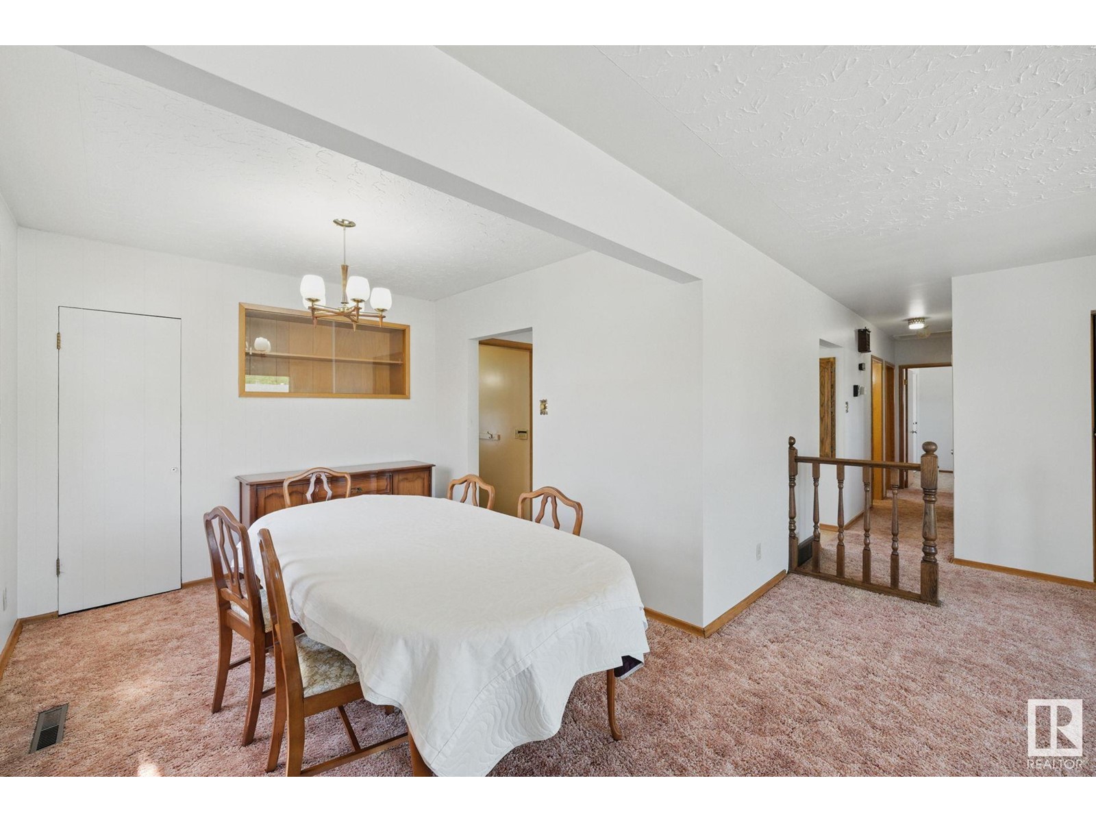 16041 95 Av Nw, Edmonton, Alberta  T5P 0A8 - Photo 9 - E4439707