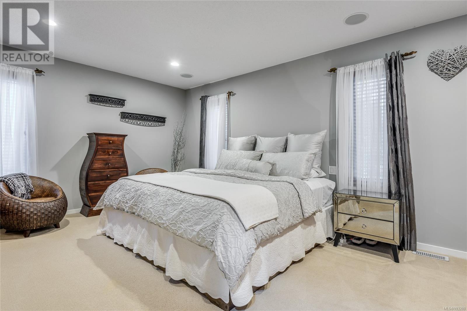 Property at 115 Engles Rd image 4