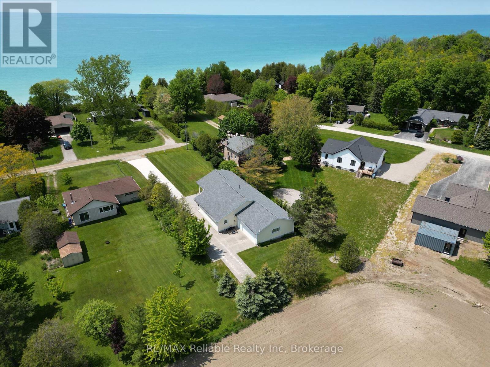 74318 Homestead Heights Drive, Bluewater (Stanley), Ontario  N0M 2T0 - Photo 4 - X12186807