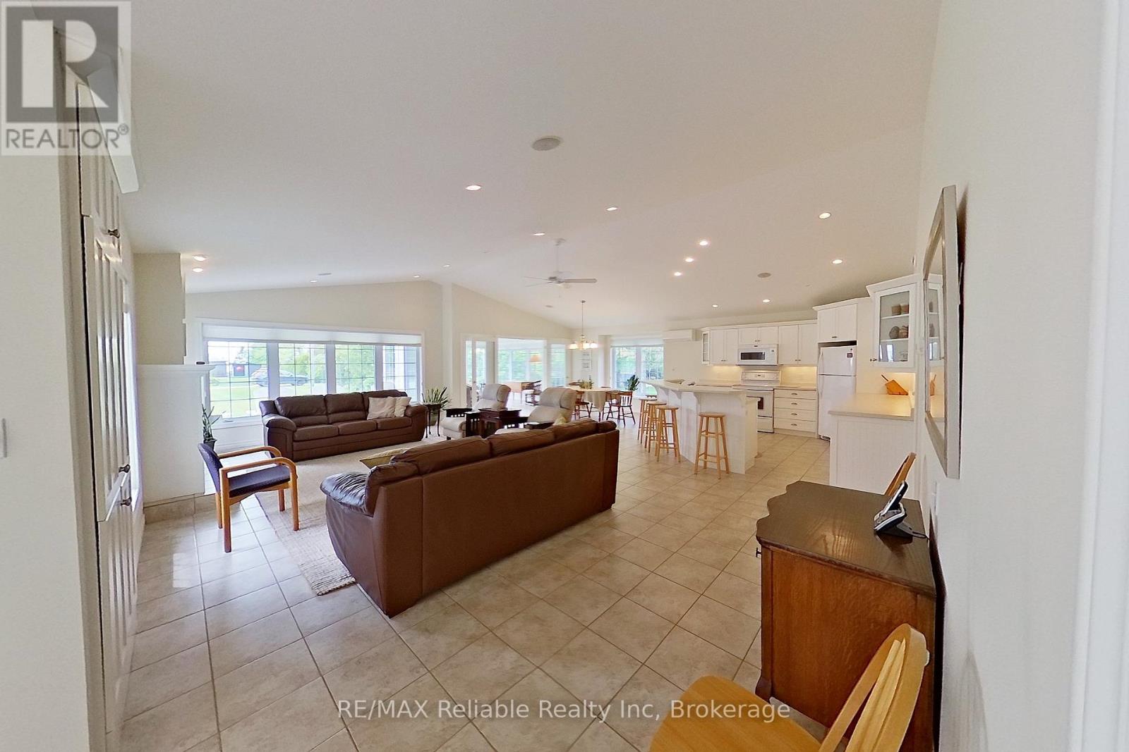 74318 Homestead Heights Drive, Bluewater (Stanley), Ontario  N0M 2T0 - Photo 8 - X12186807