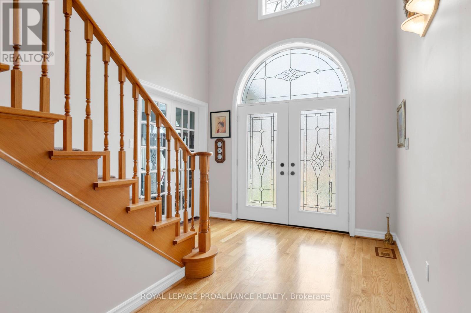 39 Grosvenor Drive, Belleville (Belleville Ward), Ontario  K8P 5K3 - Photo 10 - X12096929