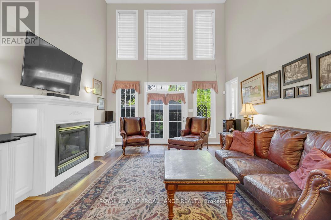 39 Grosvenor Drive, Belleville (Belleville Ward), Ontario  K8P 5K3 - Photo 20 - X12096929