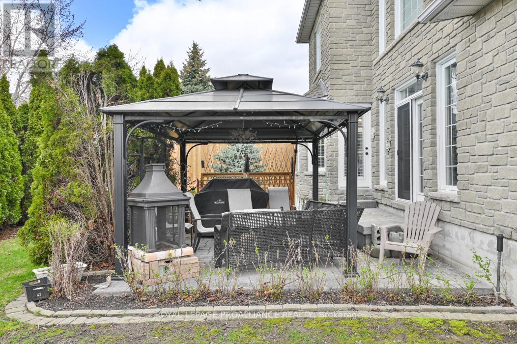 39 Grosvenor Drive, Belleville (Belleville Ward), Ontario  K8P 5K3 - Photo 33 - X12096929