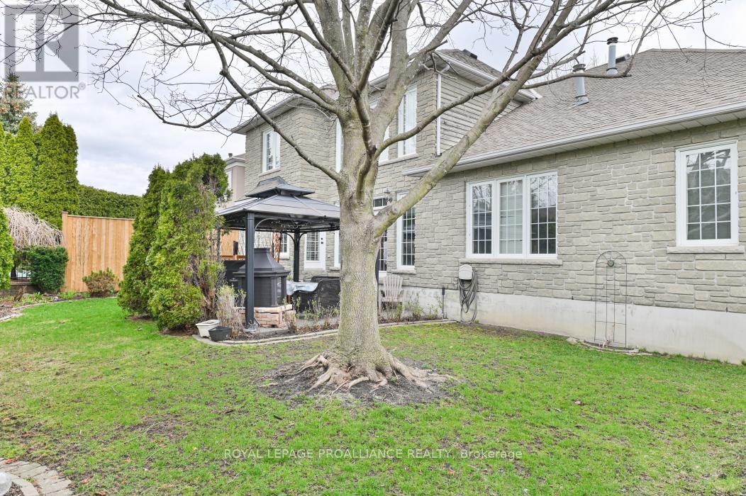 39 Grosvenor Drive, Belleville (Belleville Ward), Ontario  K8P 5K3 - Photo 42 - X12096929