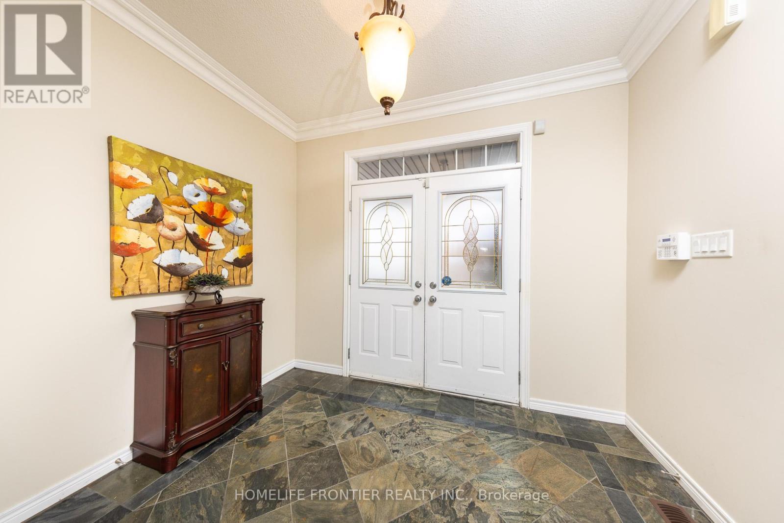 Property at 93 ROUTLEDGE DRIVE image 4