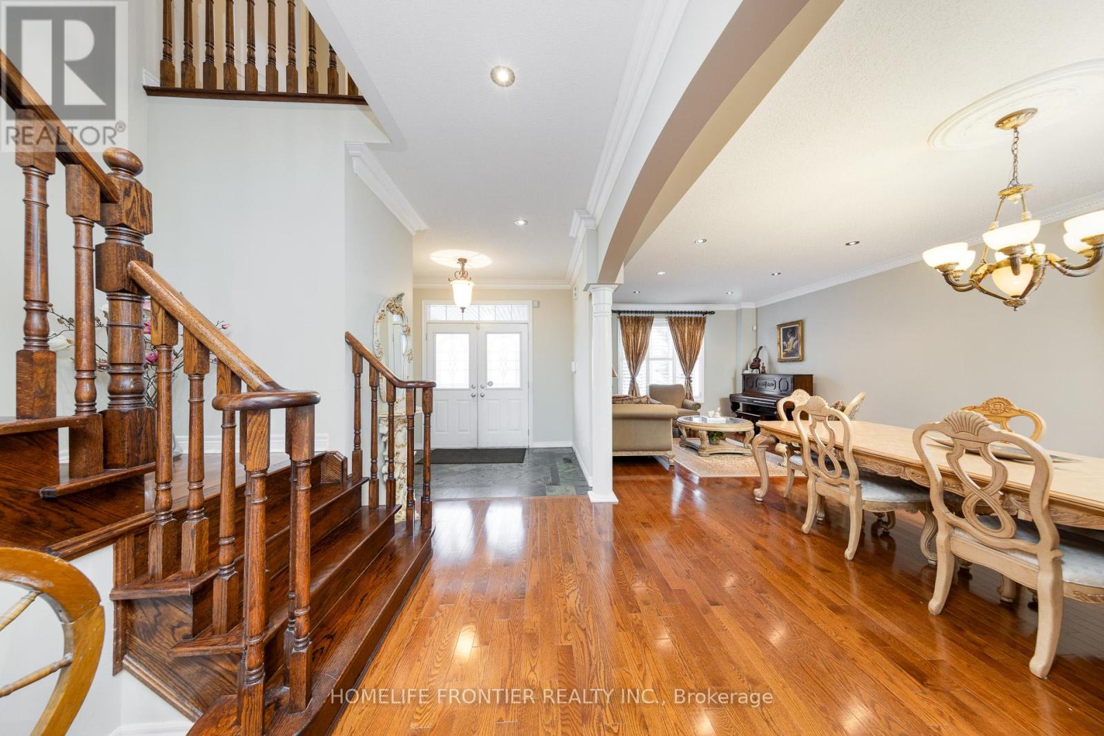 Property at 93 ROUTLEDGE DRIVE image 5