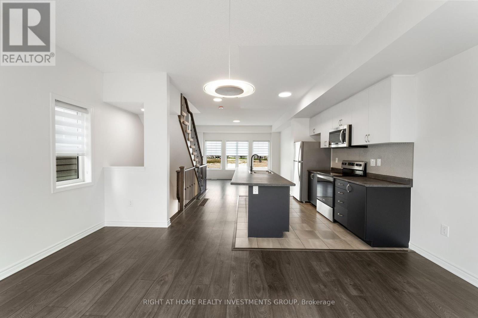 115 Sandhill Crane Drive, Wasaga Beach, Ontario  L9Z 0J5 - Photo 10 - S12186794