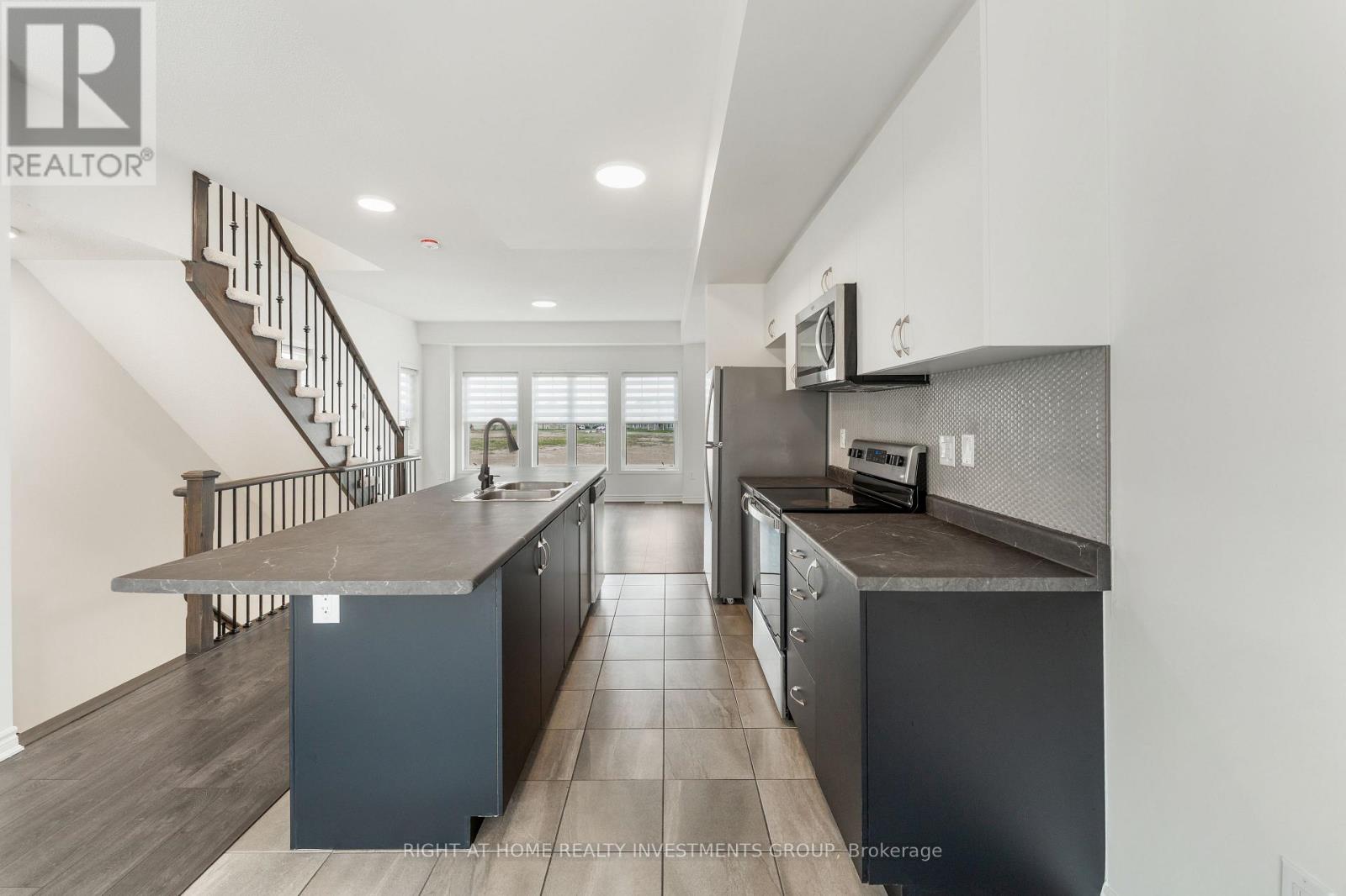 115 Sandhill Crane Drive, Wasaga Beach, Ontario  L9Z 0J5 - Photo 12 - S12186794