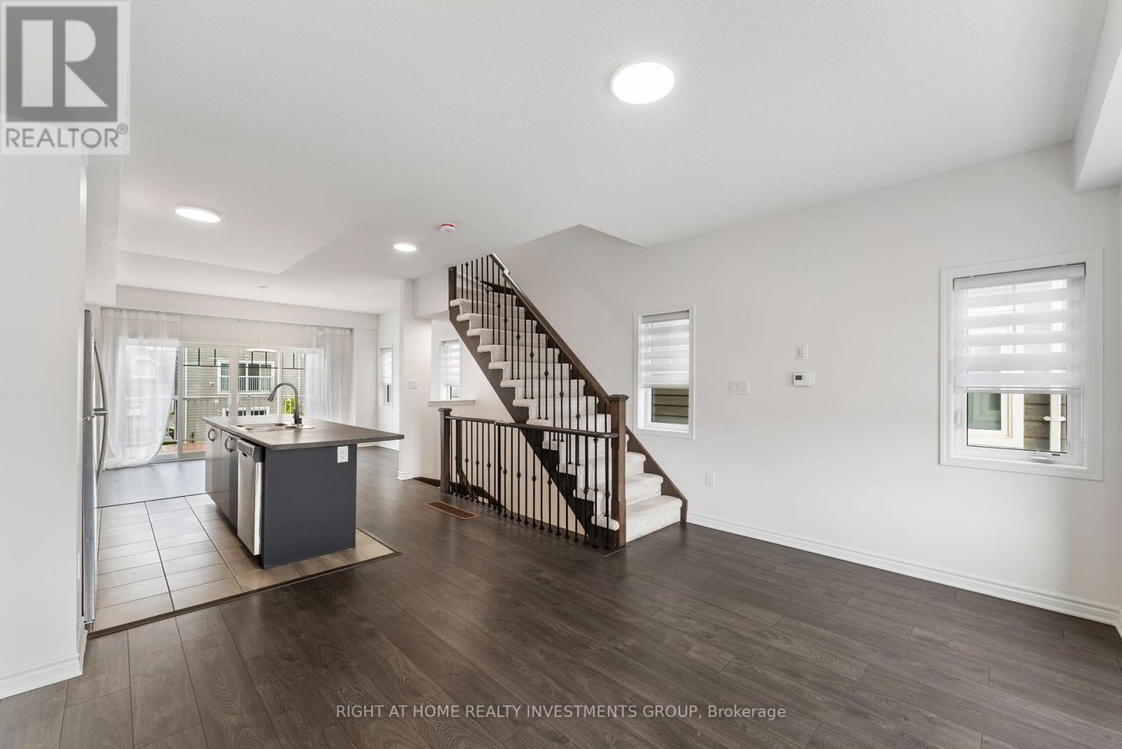 115 Sandhill Crane Drive, Wasaga Beach, Ontario  L9Z 0J5 - Photo 6 - S12186794