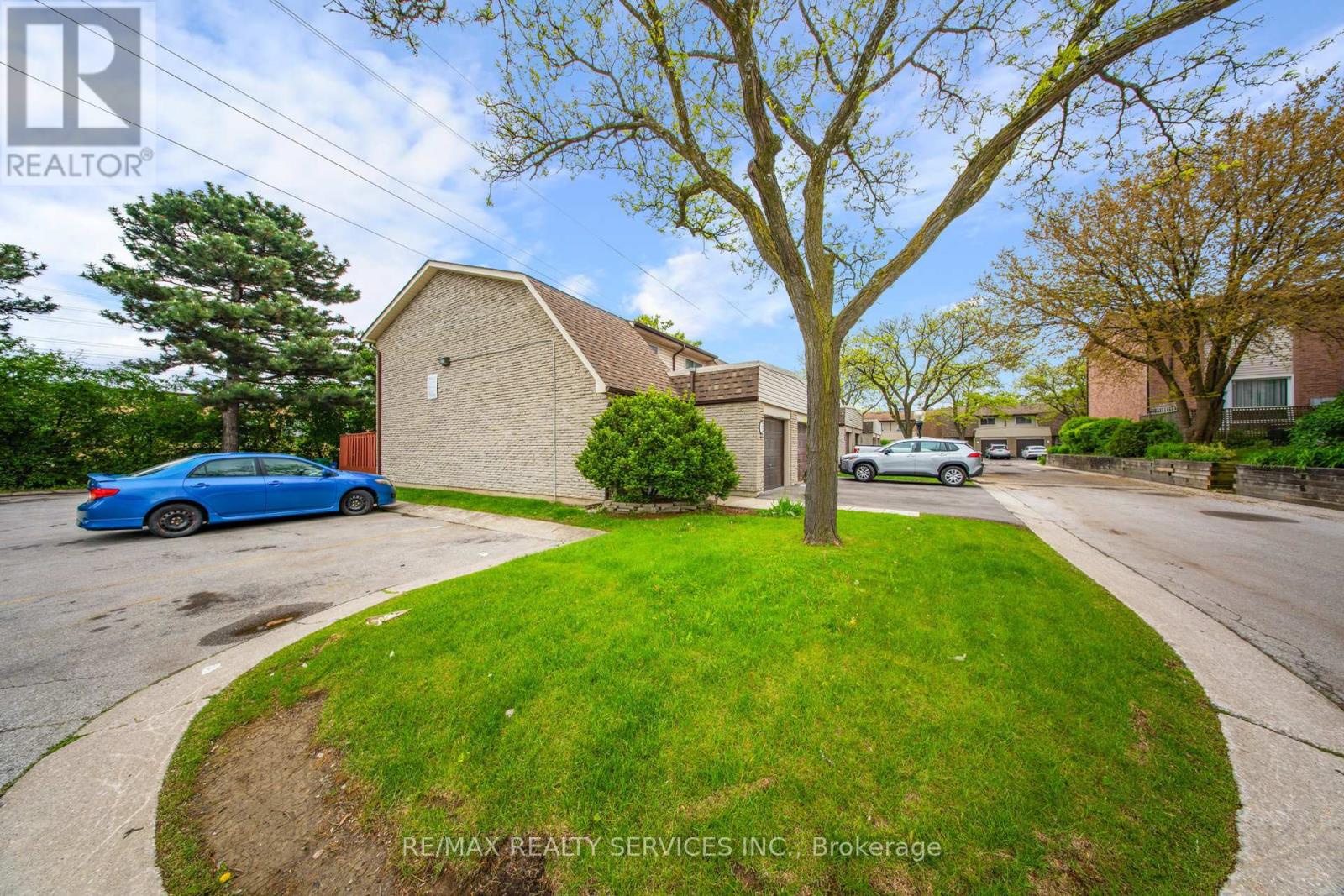 34 - 2340 Bromsgrove Road, Mississauga (Clarkson), Ontario  L5J 4A2 - Photo 2 - W12186792