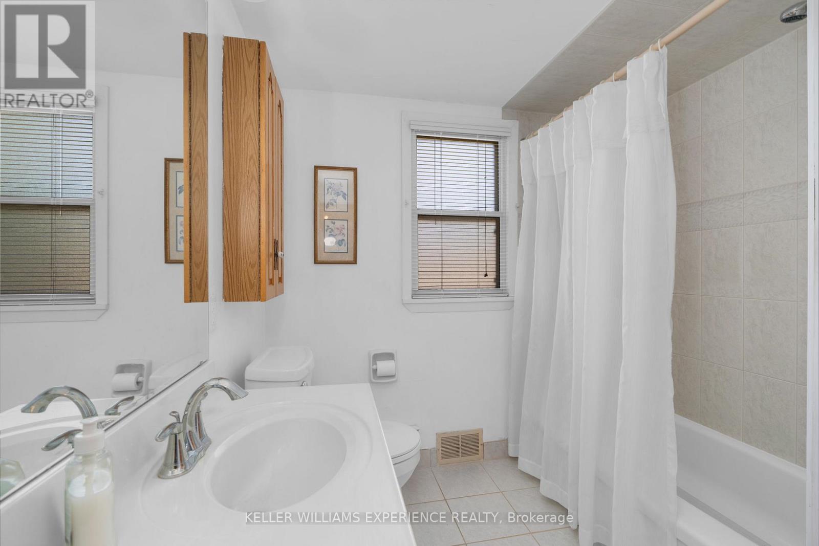 1202 Greening Avenue, Mississauga, Ontario  L4Y 1H5 - Photo 19 - W12186815
