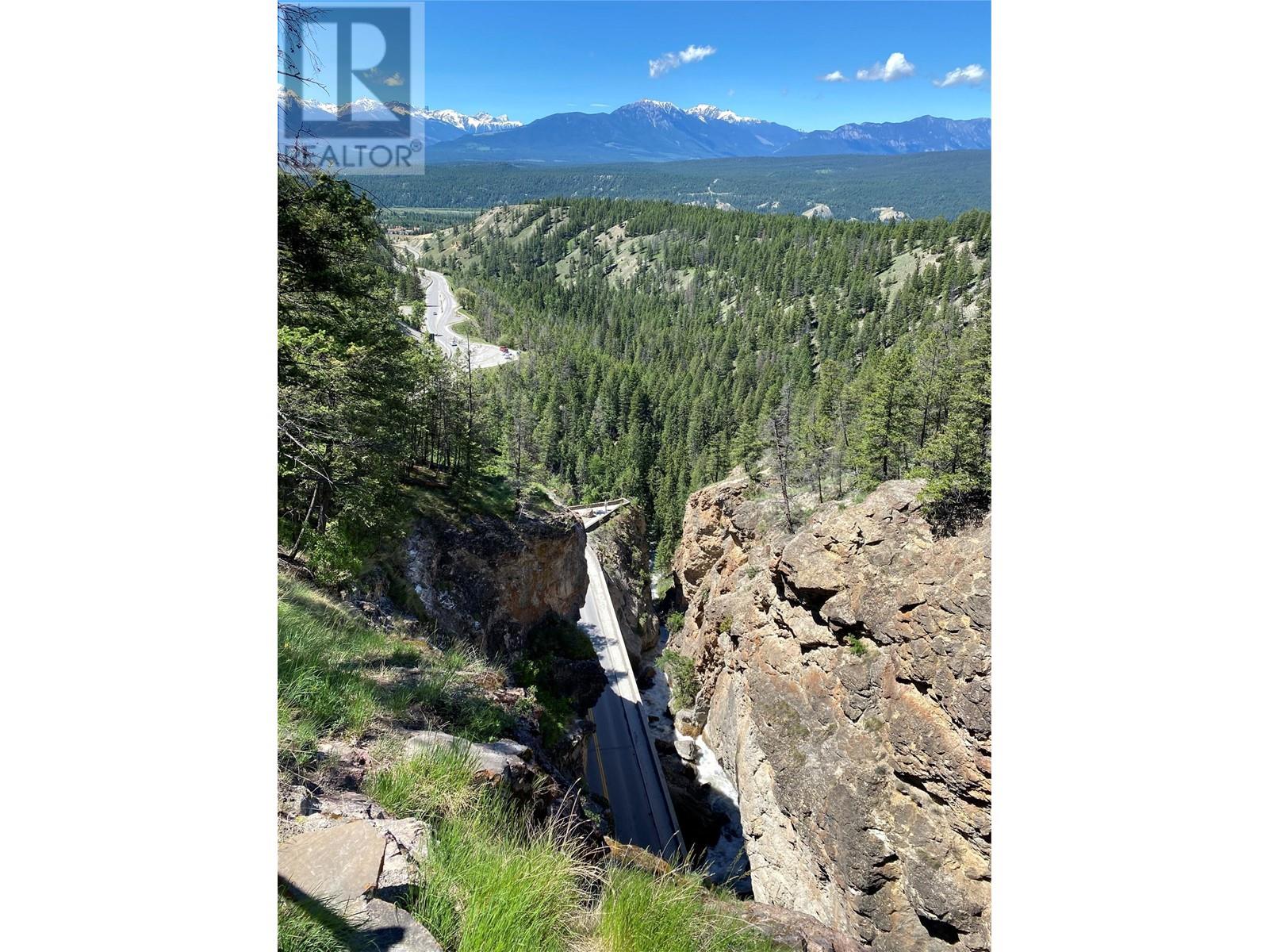 5028 MADSEN Road, Radium Hot Springs, BC V0A1M0