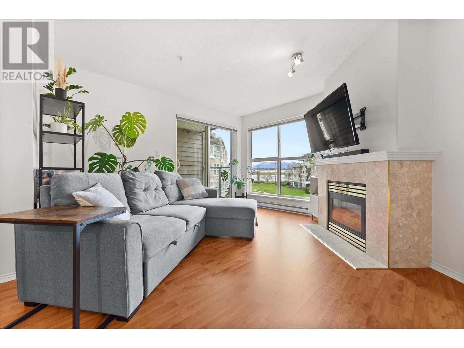 328 5880 DOVER CRESCENT, Richmond, British Columbia