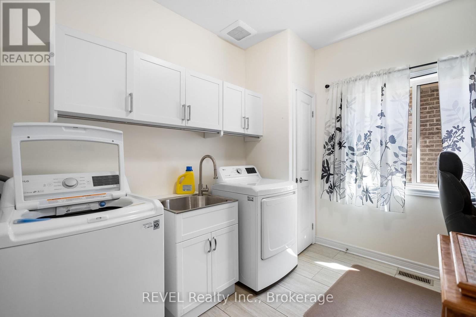 11 Berkshire Drive, St. Catharines, Ontario  L2M 0C2 - Photo 20 - X12186829