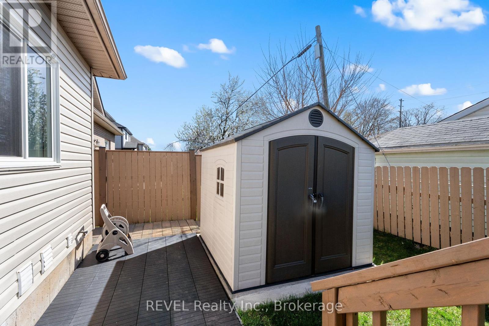 11 Berkshire Drive, St. Catharines, Ontario  L2M 0C2 - Photo 29 - X12186829