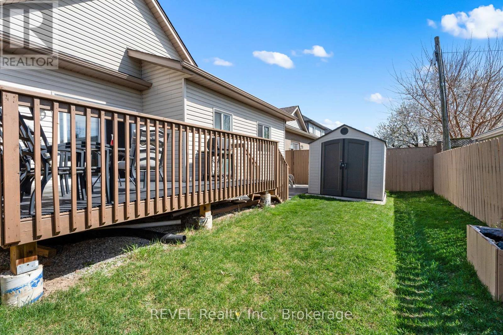 11 Berkshire Drive, St. Catharines (Carlton/bunting), Ontario  L2M 0C2 - Photo 31 - X12186829