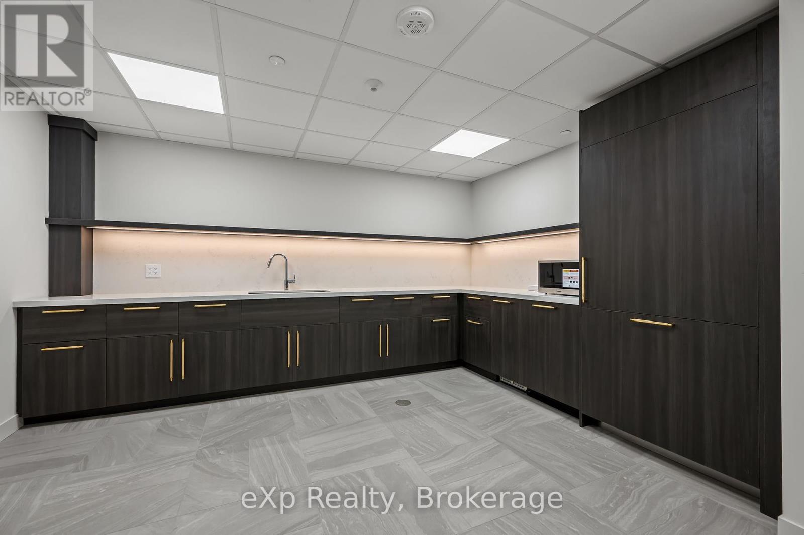 606 - 93 Arthur Street S, Guelph, Ontario  N1E 0T3 - Photo 31 - X12186860