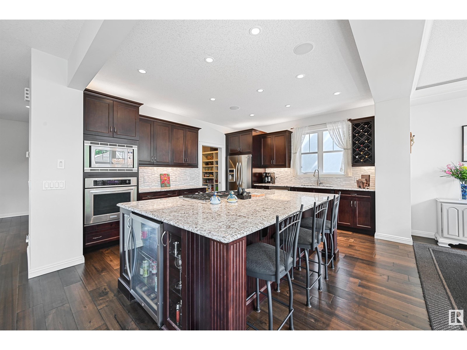 2215 Warry Lo Sw, Edmonton, Alberta  T6W 0N8 - Photo 9 - E4439468